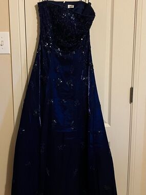 Cache Midnight Blue Strapless Dress with Logo Tag